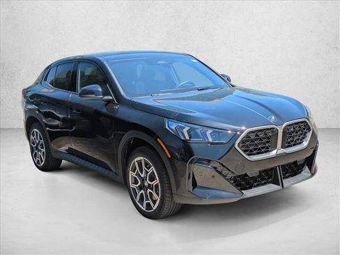 New 2026 BMW X2 xDrive28i w/ Technology Package AWD/4WD image 7