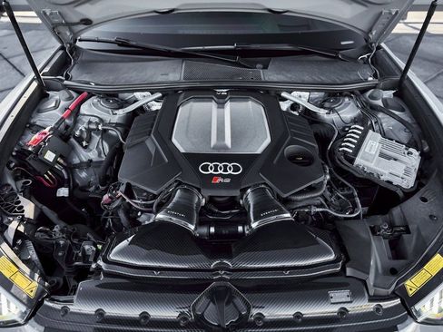 Used 2021 Audi RS 6 w/ Executive Package AWD/4WD image 17