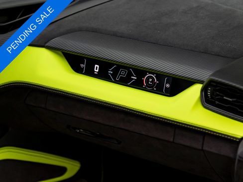 Used 2025 Lamborghini Revuelto AWD/4WD image 31