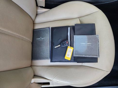Used 2011 Chrysler 200 Limited image 27