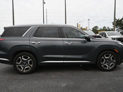 Used 2023 Hyundai Palisade SEL w/ Premium Package FWD image 13