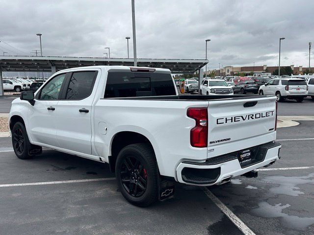 Certified 2023 Chevrolet Silverado 1500 RST w/ Redline Edition AWD/4WD image 3