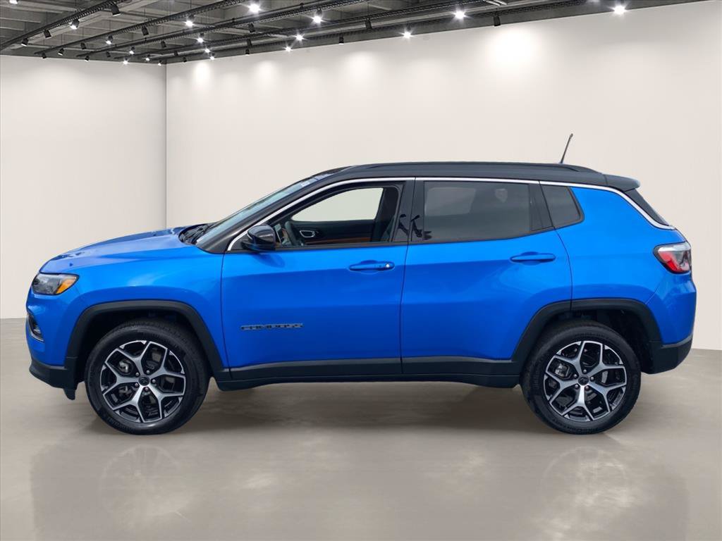 Used 2025 Jeep Compass Limited AWD/4WD image 4