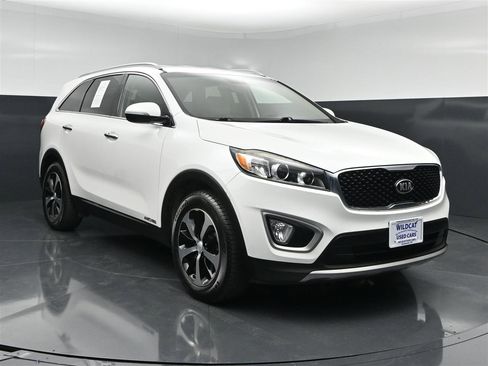 Used 2017 Kia Sorento EX AWD/4WD image 3