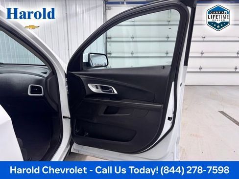 Used 2017 Chevrolet Equinox LT w/ Convenience Package FWD image 10