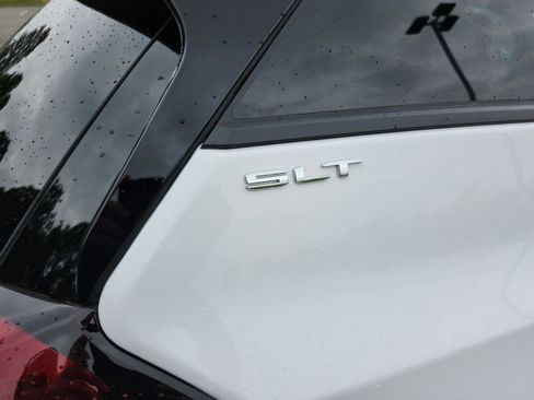 Certified 2022 GMC Terrain SLT image 5