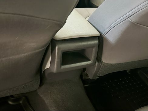 Used 2021 Toyota Camry LE image 28