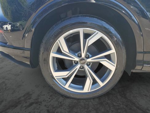 Used 2024 Audi Q4 e-tron Premium Plus w/ Premium Plus AWD/4WD image 5