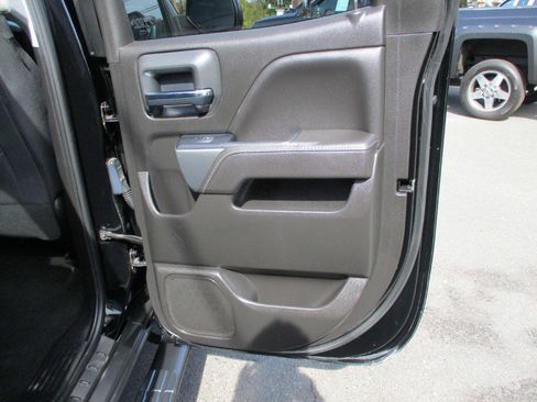 Used 2017 Chevrolet Silverado 1500 LT w/ All Star Edition image 38