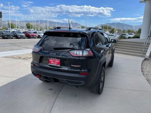 Used 2020 Jeep Cherokee Trailhawk w/ Comfort/Convenience Group AWD/4WD image 5