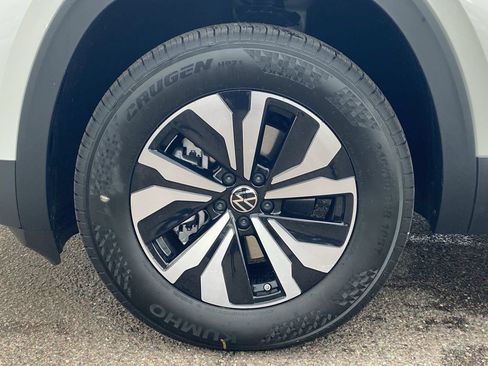 New 2026 Volkswagen Atlas Cross Sport SE FWD image 6