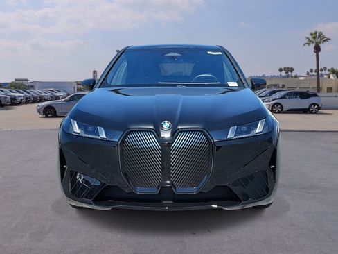 New 2026 BMW iX xDrive45 w/ Premium Package image 2