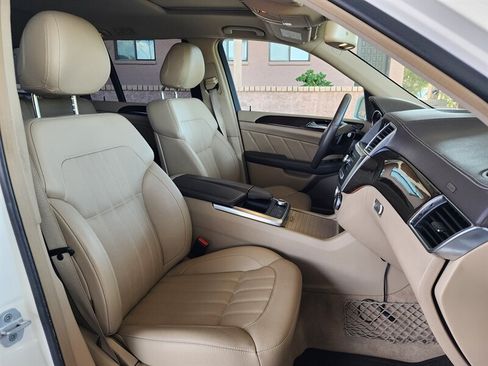 Used 2015 Mercedes-Benz GL 450 4MATIC w/ Lighting Package image 75