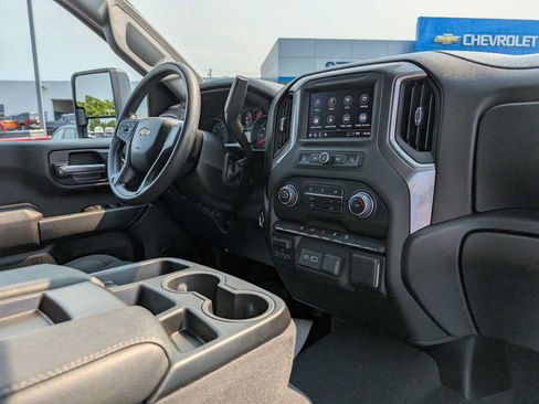 Used 2025 Chevrolet Silverado 2500 Custom w/ Custom Convenience Package AWD/4WD image 43