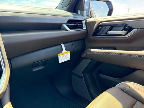 New 2026 GMC Yukon Denali Ultimate AWD/4WD image 27