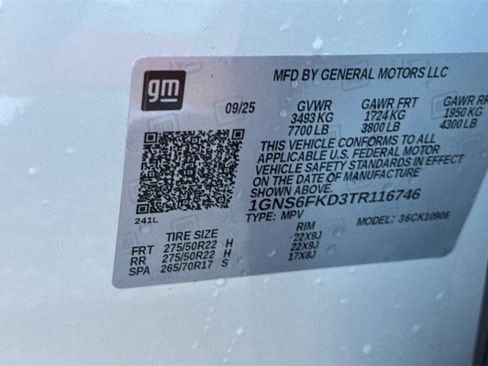 New 2026 Chevrolet Suburban Premier image 30