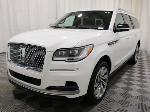 Used 2023 Lincoln Navigator L Reserve AWD/4WD image 34