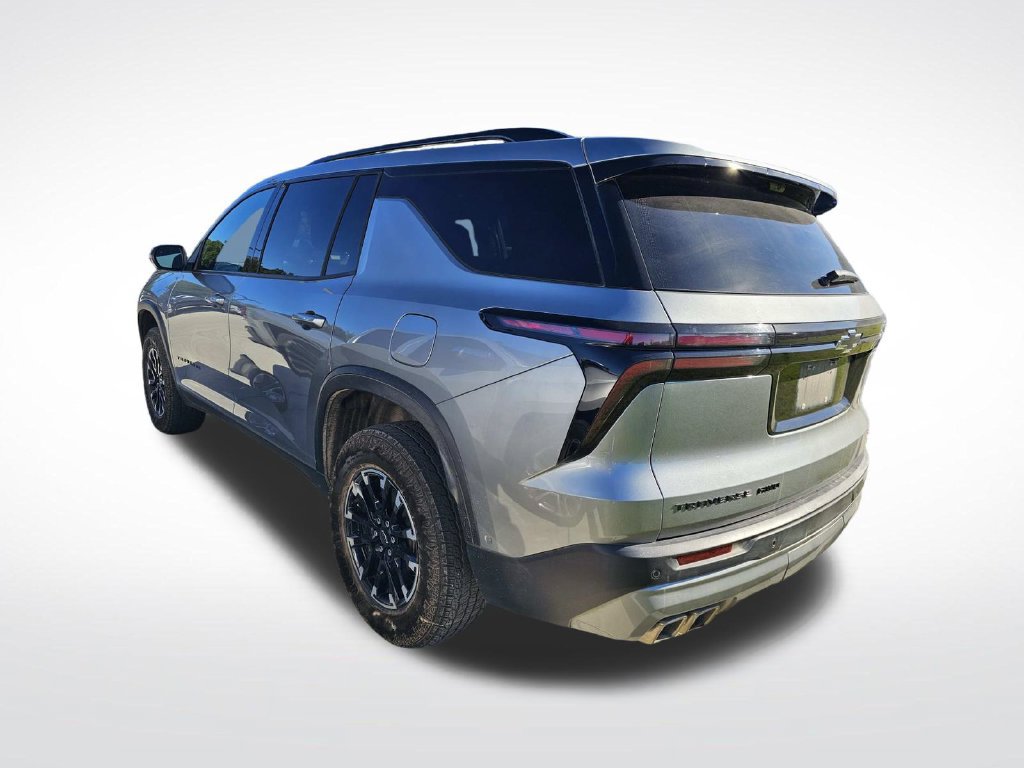 Used 2025 Chevrolet Traverse Z71 w/ Enhanced Driving Package AWD/4WD image 14