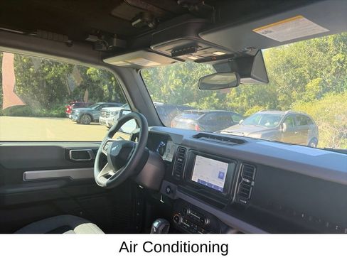 Used 2022 Ford Bronco 2-Door w/ Sasquatch Package AWD/4WD image 13