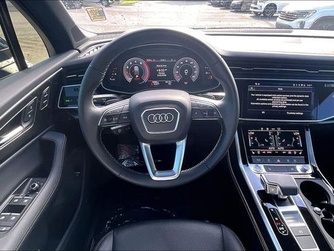 Certified 2025 Audi Q7 3.0T Premium Plus image 19