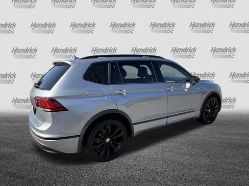 Used 2021 Volkswagen Tiguan SE R-Line FWD image 10