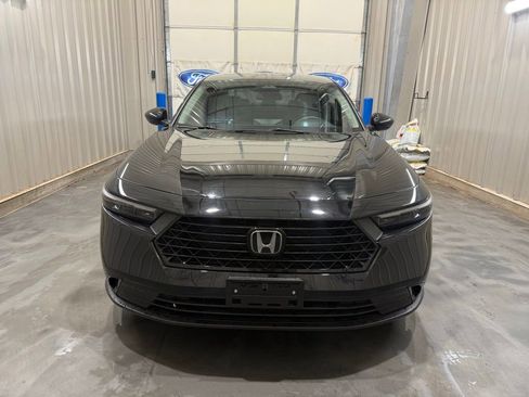 Used 2025 Honda Accord SE image 2