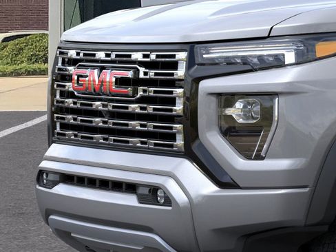 New 2026 GMC Canyon Denali image 13