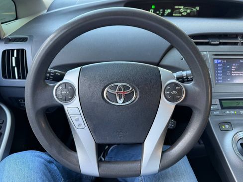 Used 2015 Toyota Prius Two w/ Preferred Accessory Package FWD image 25