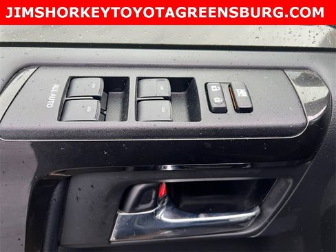 Used 2021 Toyota 4Runner Venture w/ Moonroof Package image 15