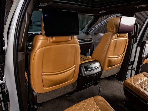 Used 2021 Cadillac Escalade ESV Sport w/ Driver Assist Tech Package AWD/4WD image 31