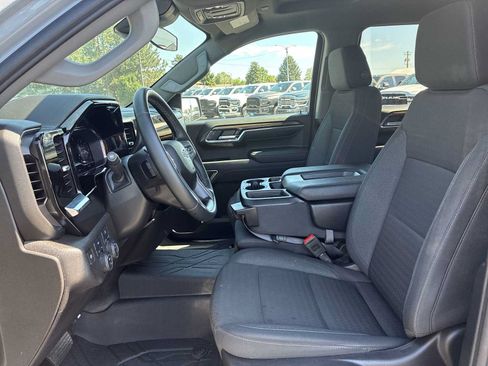 Used 2024 Chevrolet Silverado 1500 RST AWD/4WD image 13
