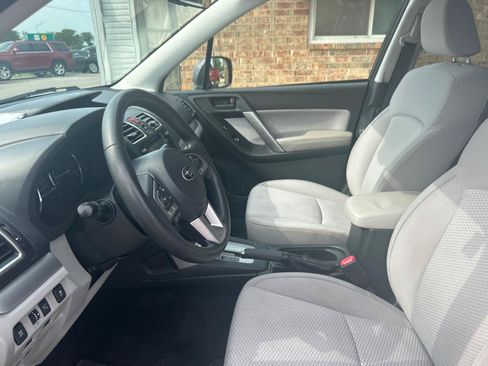 Used 2017 Subaru Forester 2.5i Premium AWD/4WD image 18