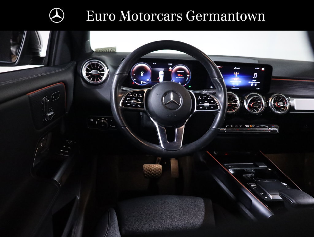 Used 2023 Mercedes-Benz GLB 250 4MATIC w/ Premium Package image 36