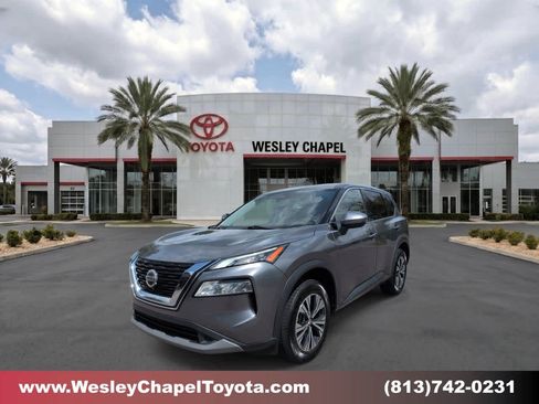 Used 2021 Nissan Rogue SV FWD image 1