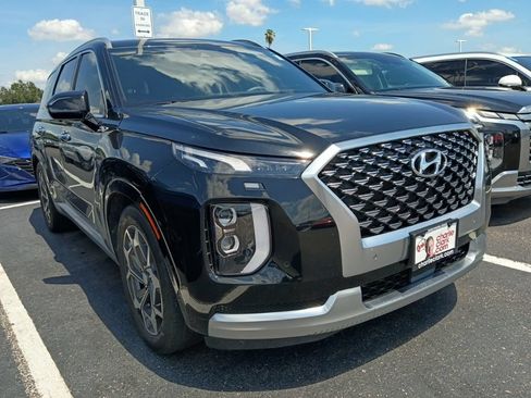 Used 2021 Hyundai Palisade Calligraphy FWD image 2
