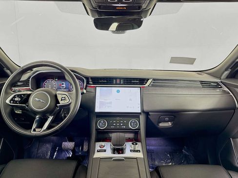 Used 2025 Jaguar F-PACE R-Dynamic S image 22
