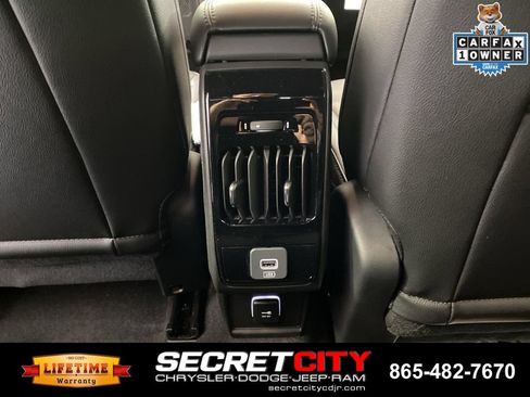Used 2026 Jeep Compass Latitude AWD/4WD image 24