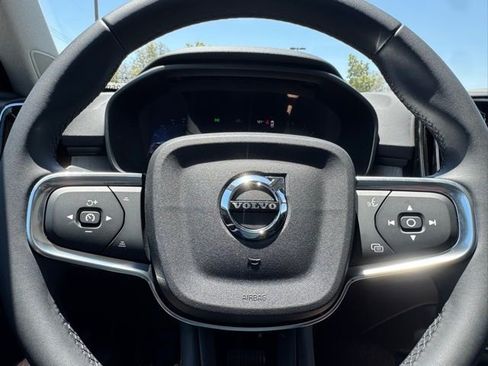 New 2025 Volvo XC40 B5 Core w/ Climate Package image 27