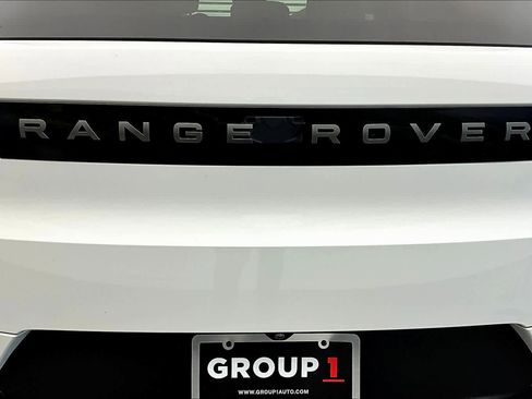 Used 2024 Land Rover Range Rover Sport SE AWD/4WD image 10