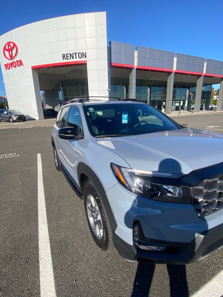 Used 2023 Honda Passport TrailSport image 1