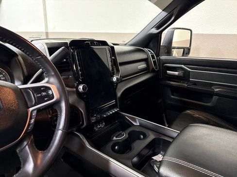 Used 2024 RAM 3500 Big Horn w/ Night Edition image 19