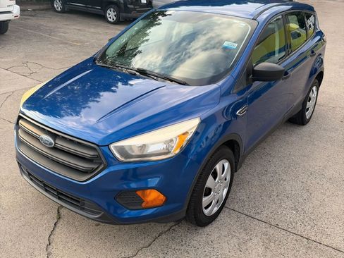 Used 2017 Ford Escape S FWD image 1