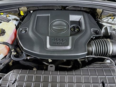 Used 2022 Jeep Grand Cherokee Summit w/ Adv Protech Group IV image 38