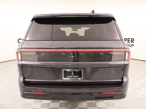 New 2025 Lincoln Navigator L Reserve AWD/4WD image 23