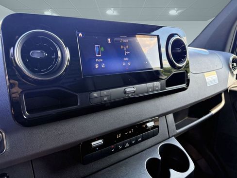 New 2025 Mercedes-Benz Sprinter 2500 image 21