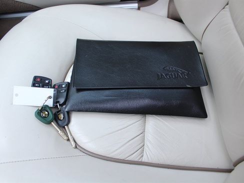 Used 2001 Jaguar XJ RWD image 13