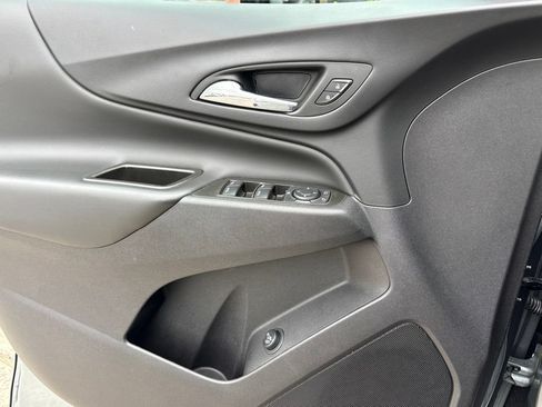 Used 2024 Chevrolet Equinox LT FWD image 6