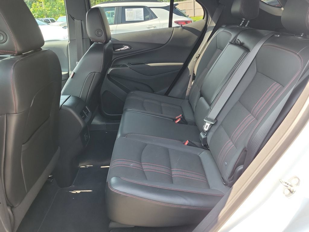 Used 2023 Chevrolet Equinox RS FWD image 16