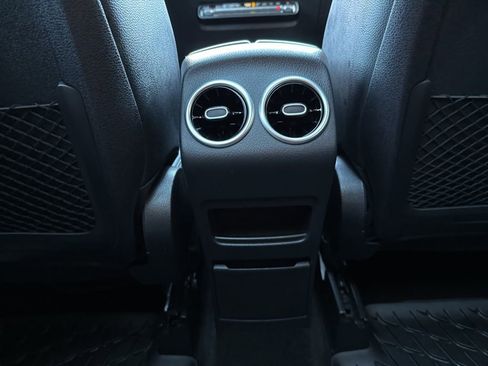 Certified 2021 Mercedes-Benz GLB 250 4MATIC image 19