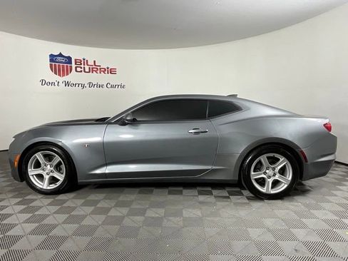 Used 2020 Chevrolet Camaro LT image 6
